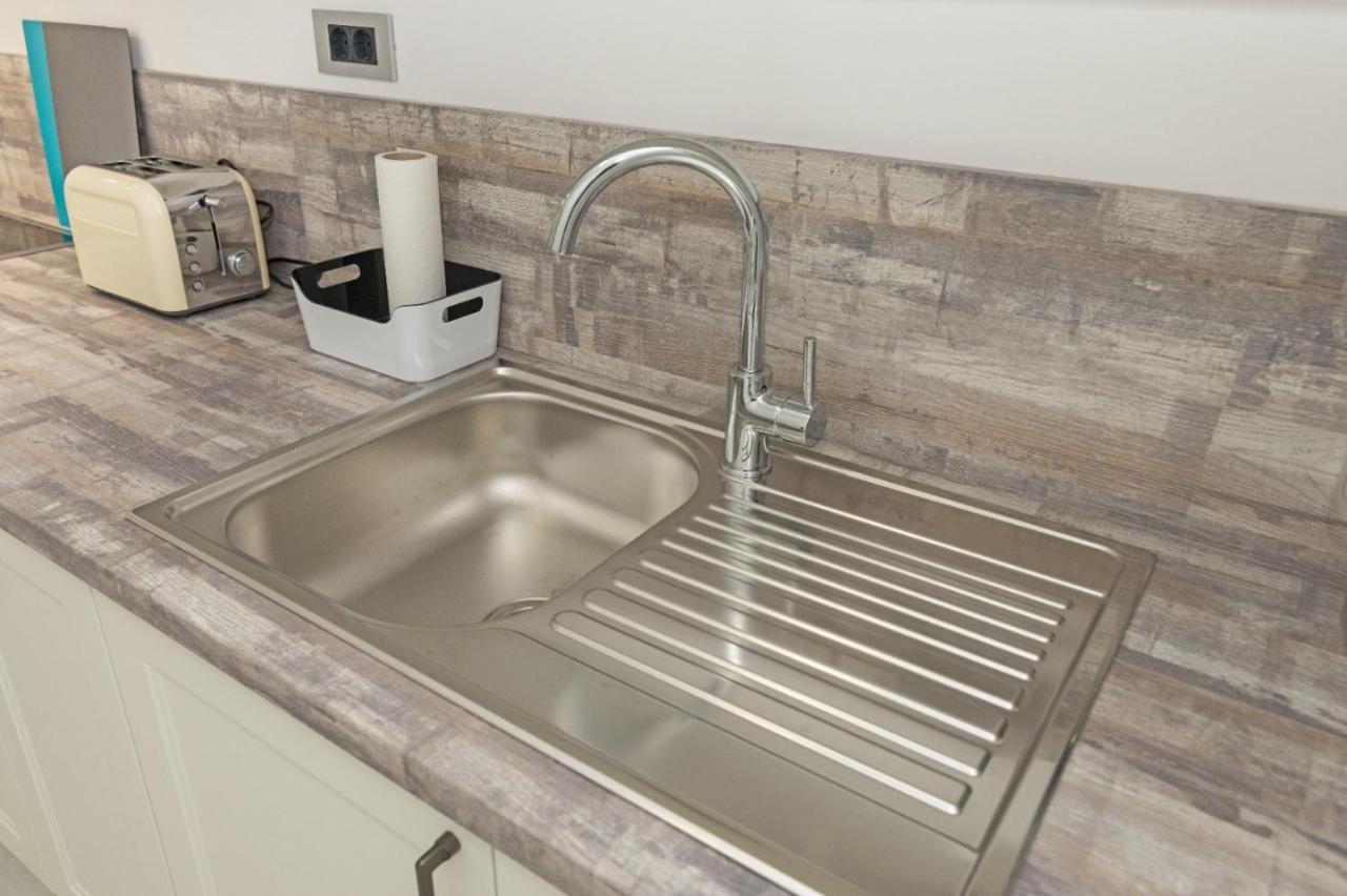 Ventus Apartment Srima Bagian luar foto