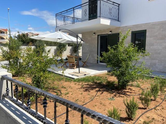 Ventus Apartment Srima Bagian luar foto