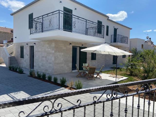 Ventus Apartment Srima Bagian luar foto