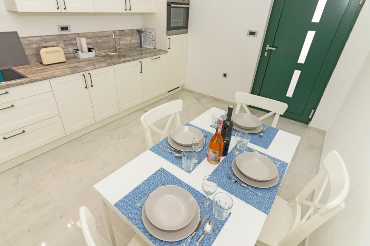 Ventus Apartment Srima Bagian luar foto