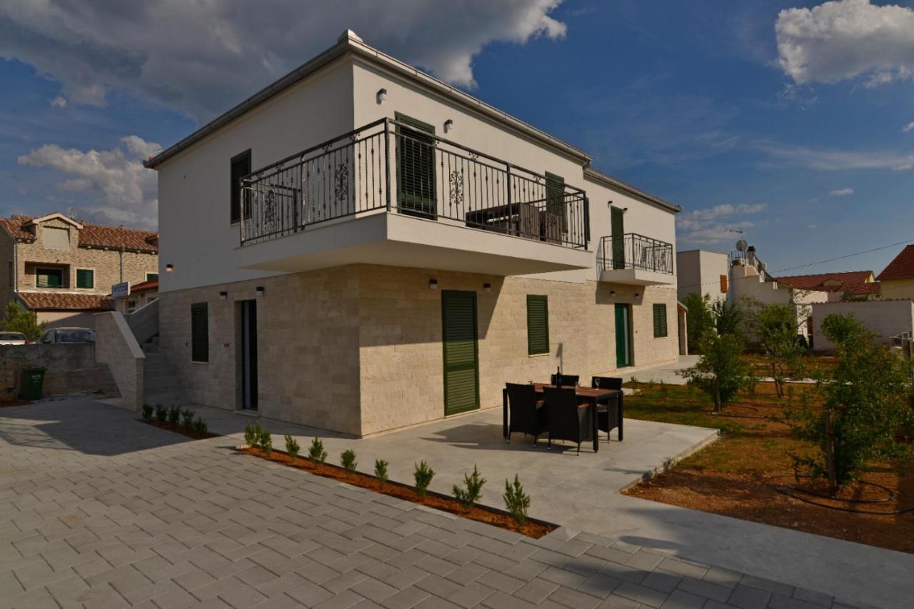 Ventus Apartment Srima Bagian luar foto